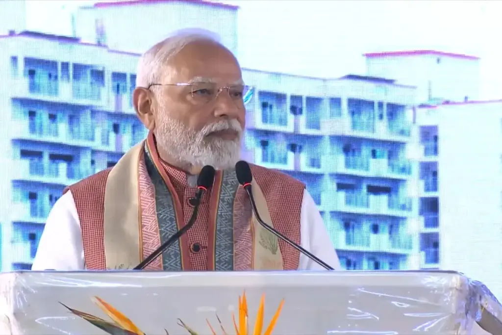 PM Modi: सांसदों को मिला नया आशियाना, पीएम मोदी बोले- हमारे जीवन में नई धाराएं बहेंगी