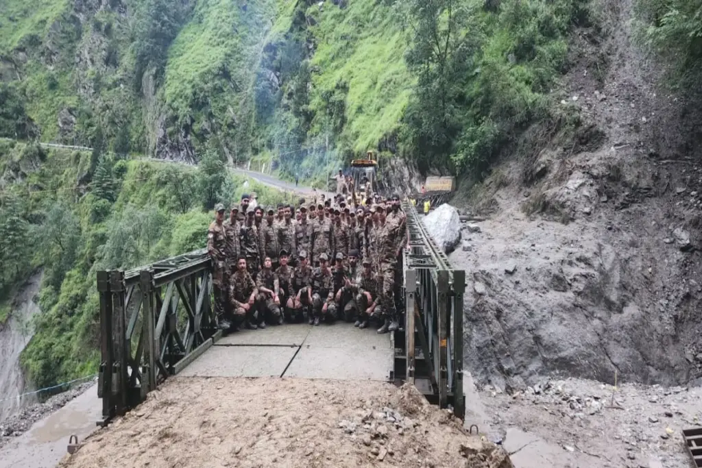 Indian Army: बीआरओ, सेना ने धराली में बना दिया बेली ब्रिज, 50 टन है भार सहने की क्षमता