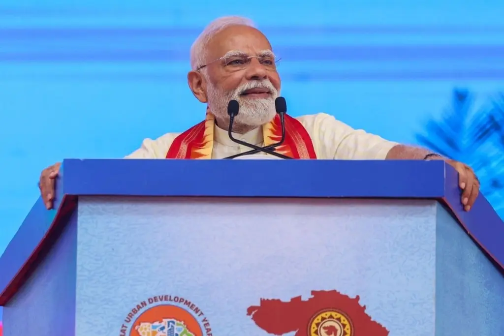 PM Modi In Gujarat