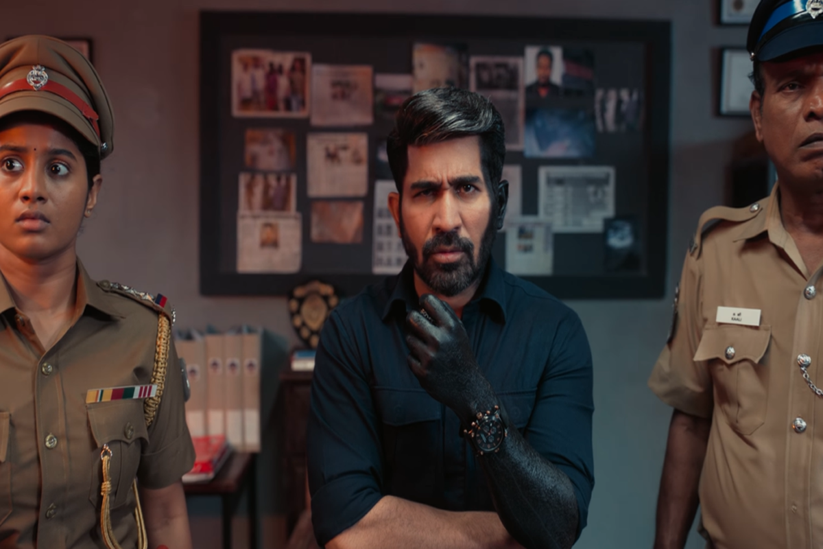 इस फिल्म की कहानी की शुरुआत एक पुलिस ऑफिसर की बेटी के मर्डर केस से होता है, जिसके आगे की कहानी आपको ये फिल्म देखकर पता चलेगी.