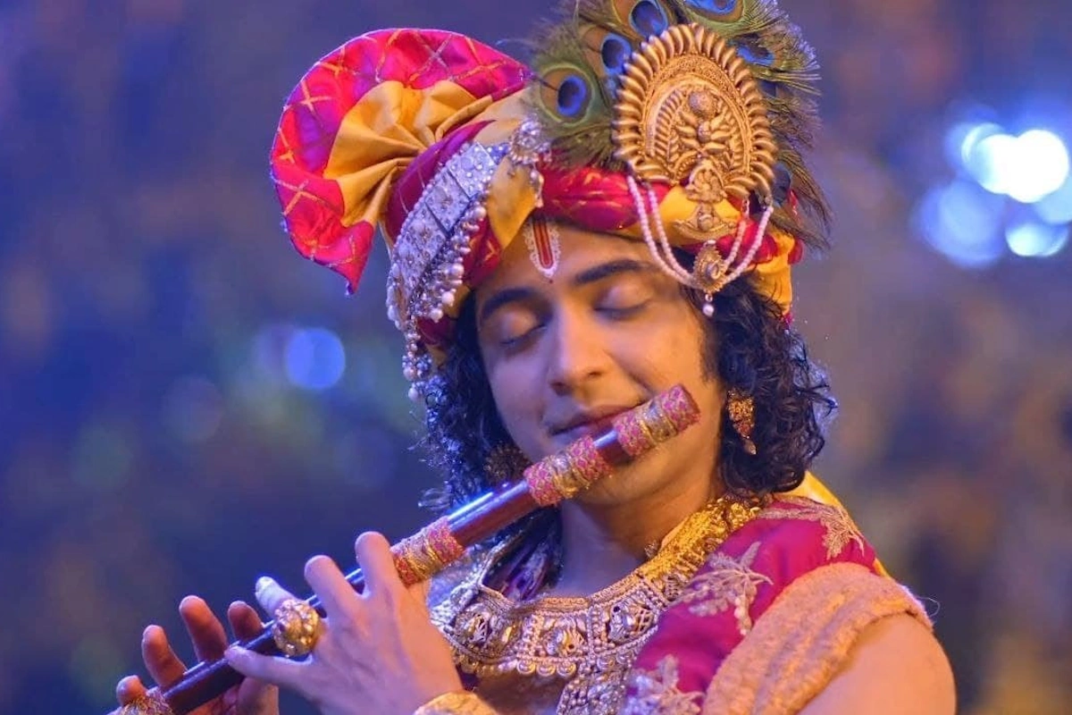 Janmashtami Special: राधाकृष्ण में कृष्ण बनकर सबके दिलों में जगह बनाने वाले सुमेध मुदगलकऱ अब वेब और फिल्मी दुनिया में सक्रिय हैं. है जुनून! जैसे वेब-शो में उनकी नई उड़ान देखी जा रही है. युवा-क्रिएटिव किरदारों में आज उनकी पहचान एक नए आयाम पर है, लेकिन कृष्ण की याद अभी भी दिलों में ताज़ा है. 