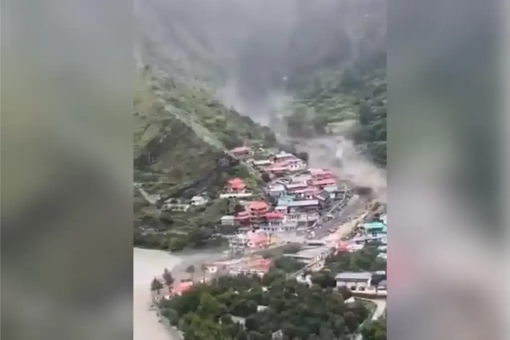 Uttarakhand Cloudburst: उत्तराखंड के गांव में बादल फटने से 4 लोगों की मौत, कई लोग कीचड़ में दबे - भारत एक्सप्रेस