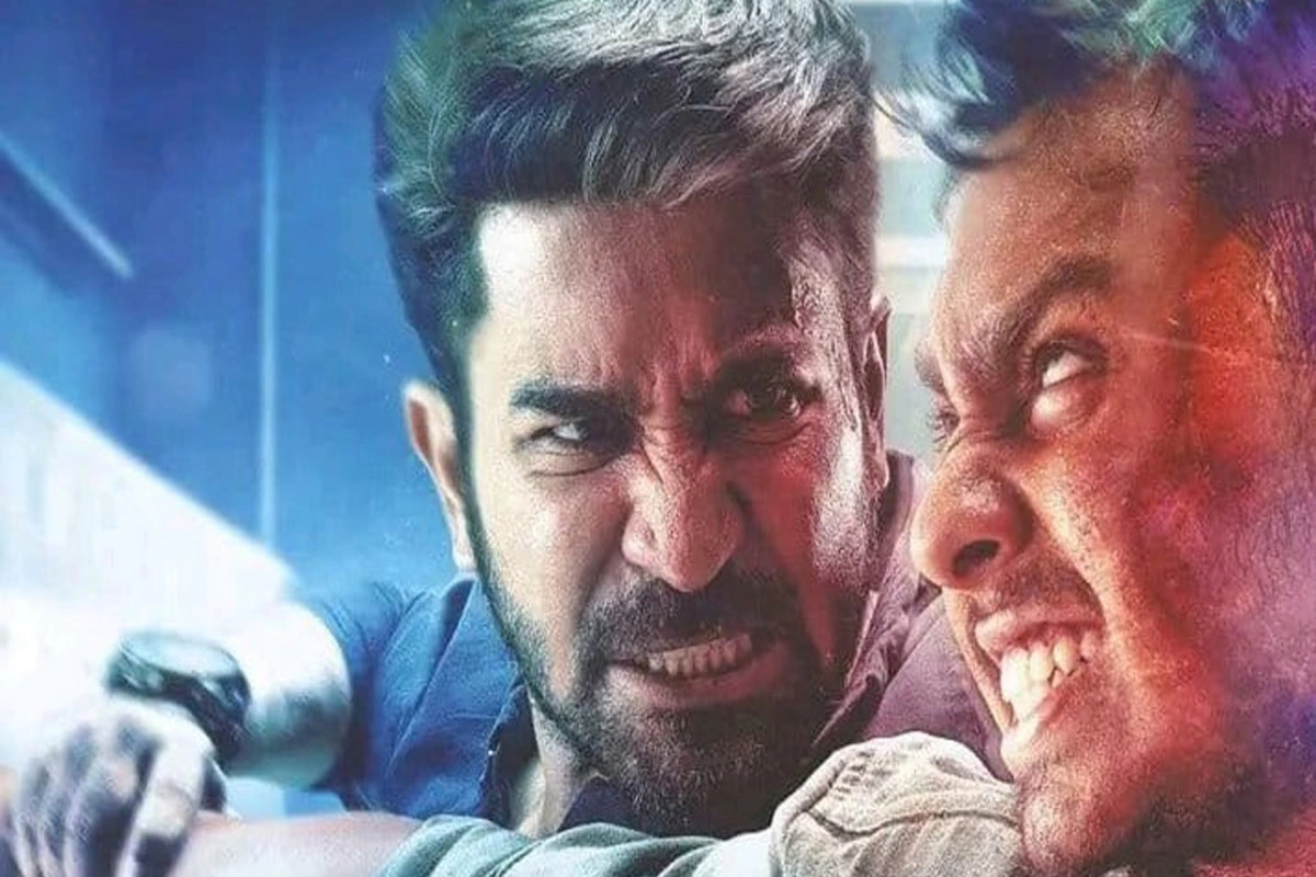 2 घंटे 11 मिनट की ये मूवी सस्पेंस, एक्शन और थ्रिलर से भरी हुई है, जिसे देखते समय आप अपनी जगह से उठ भी नहीं पाऐंगे.