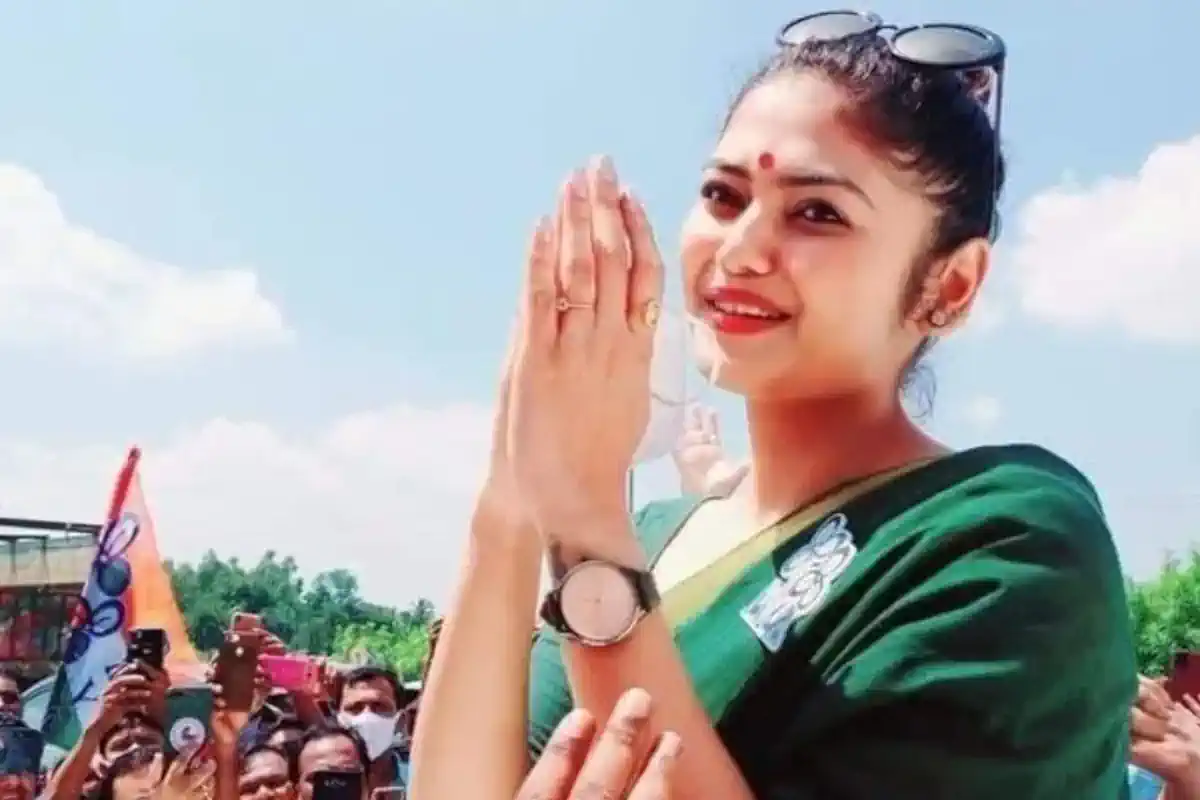 1 जून 2024 को हुए चुनाव के नतीजे 4 जून को घोषित किए गए. सायोनी ने 717899 वोट हासिल कर बीजेपी के डॉ. अनिरबान गांगुली को 2.5 लाख से ज्यादा वोटों के अंतर से हराया. इस सीट से CPI(M) के श्रीजान भट्टाचार्य तीसरे स्थान पर रहे. इस जीत के साथ सायोनी ने जादवपुर में TMC की लगातार जीत की परंपरा को जारी रखा.