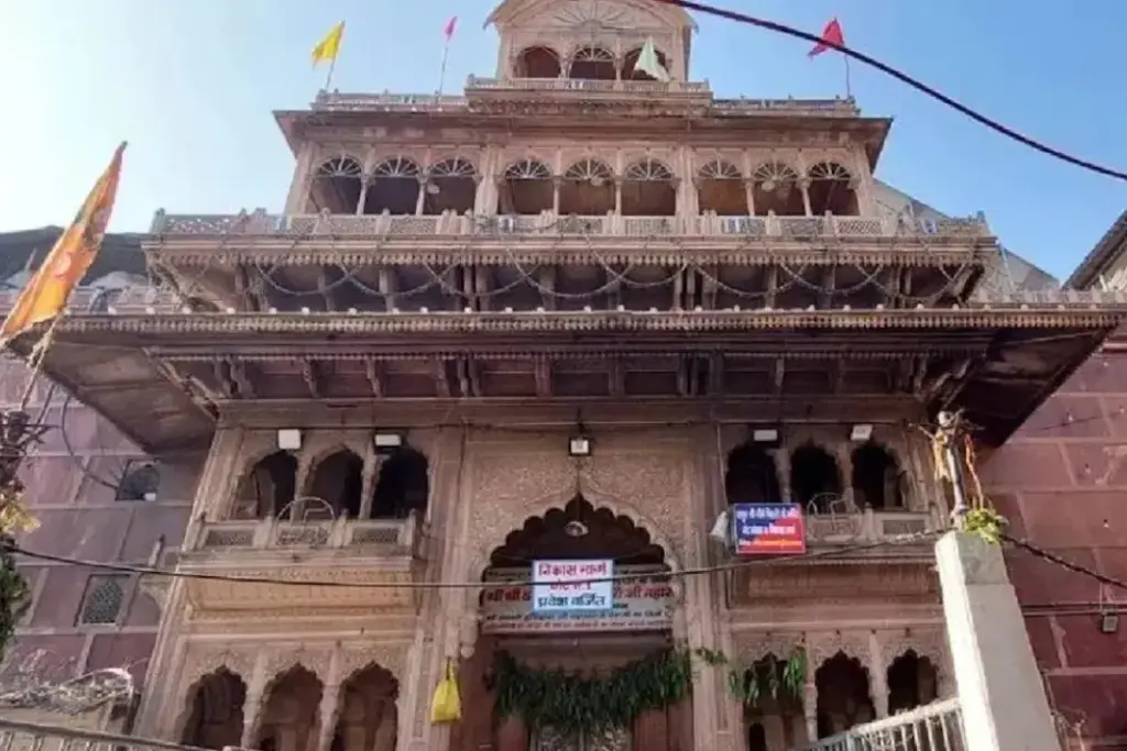 बांके बिहारी मंदिर कॉरिडोर
