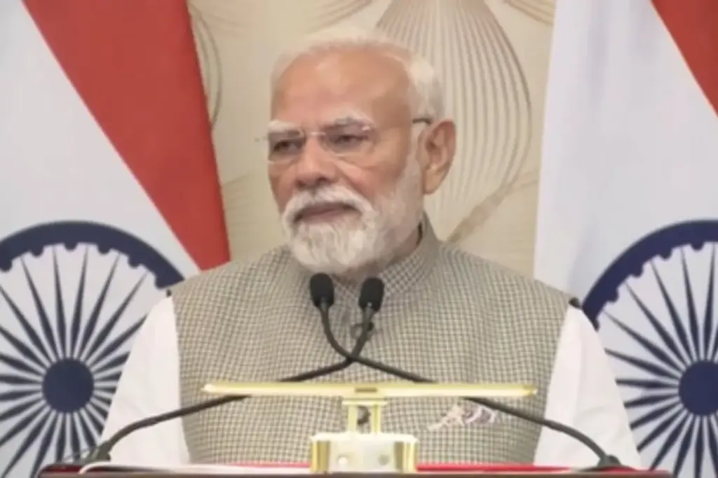 PM Modi - दो अलग राष्ट्र, मगर सपने और नियति एक