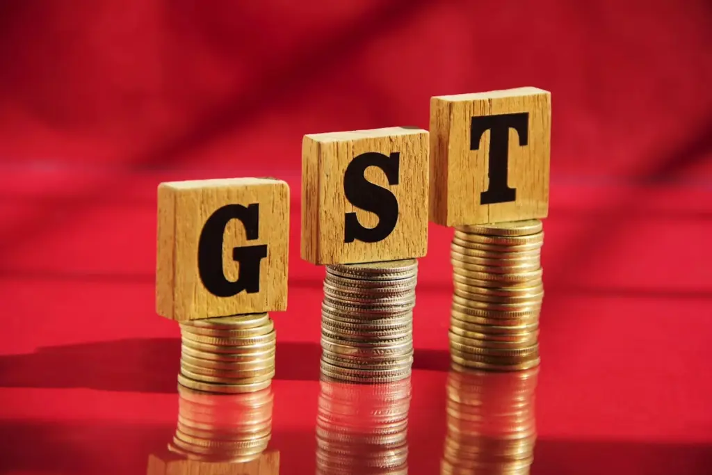 GST Slab 2025: GST में अब सिर्फ 5% और 18% स्लैब, ये चीजें होंगी सस्ती