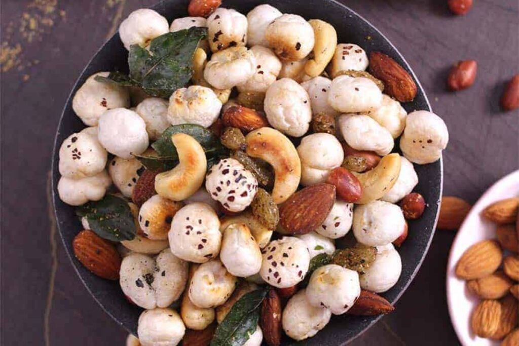 Makhana And Peanuts