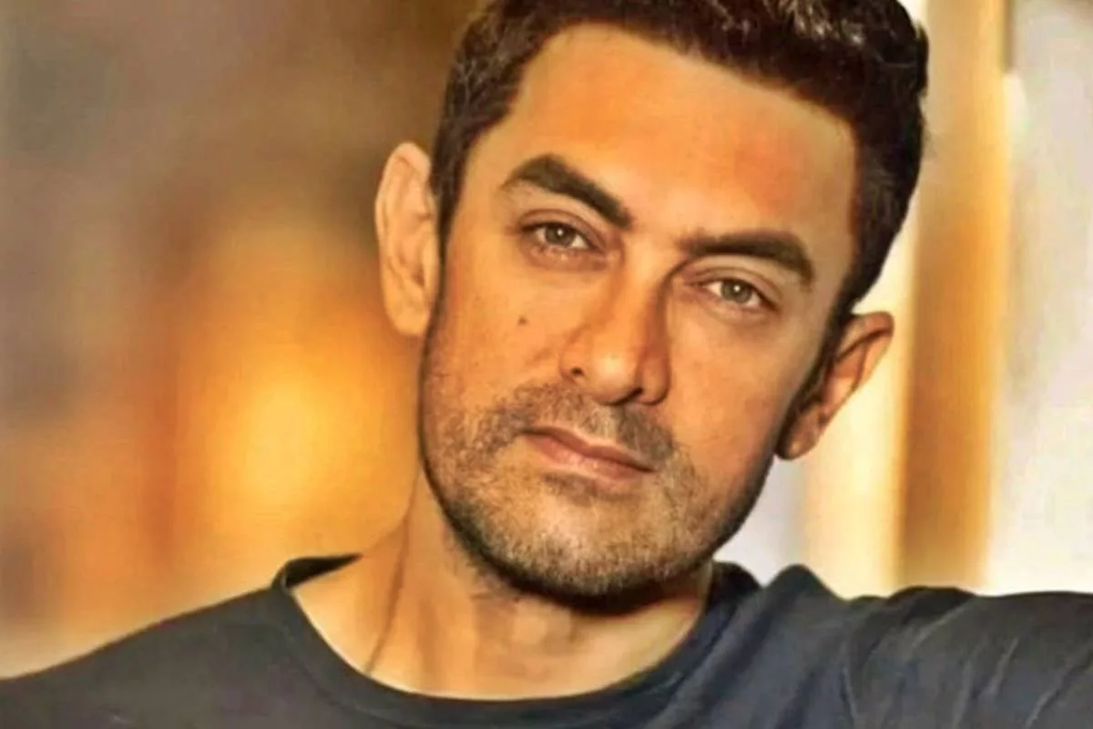 इस भाषा को सिखने के लिए उन्होंने टीवी स्टार शांति भूषण से ट्रेनिंग ली थी, जो एक भोजपुरी टीवी लेखक है. भूषण ने आमिर को इस भाषा की बारीकियों, उच्चारण और ध्वन्यात्मकता में मार्गदर्शन दिया था. 