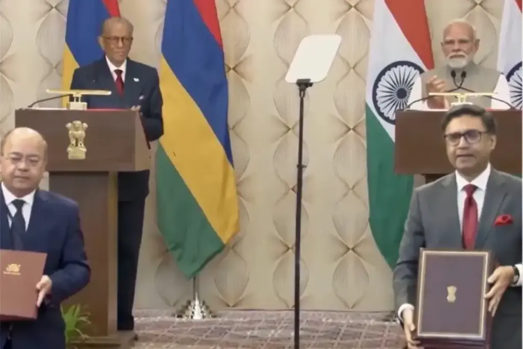 PM Modi: वाराणसी में भारत-मॉरीशस रिश्तों को नई ऊंचाई
