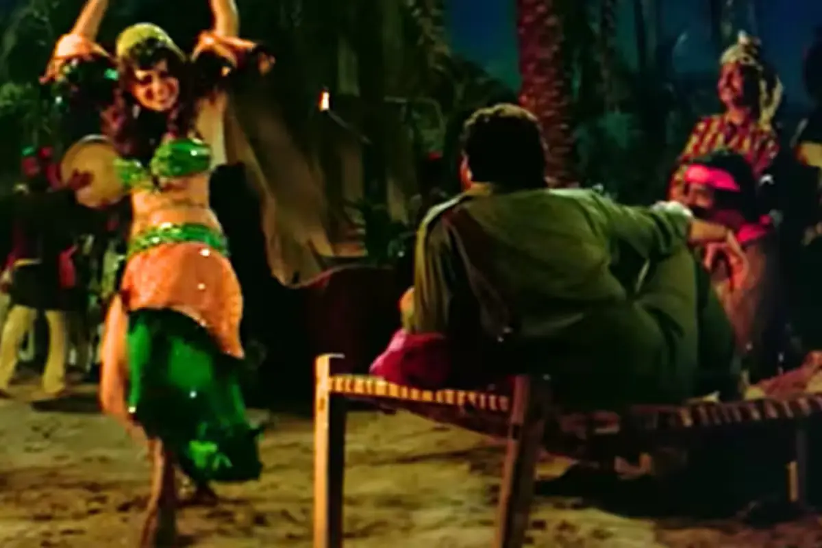 हेलेन के डांस नंबर आज भी बॉलीवुड के सबसे हिट गानों में गिने जाते हैं. मेरा नाम चिन चिन चू, ओ हसीना जुल्फों वाली, पिया तू अब तो आजा, और महबूबा महबूबा जैसे गाने न केवल उस वक्त के हिट थे, बल्कि आज भी पार्टी और इवेंट्स में बजते हैं. इन गानों के जरिए उन्होंने डांस को एक नई पहचान दी, और आज भी लोग उनके इस अंदाज को याद करते हैं.