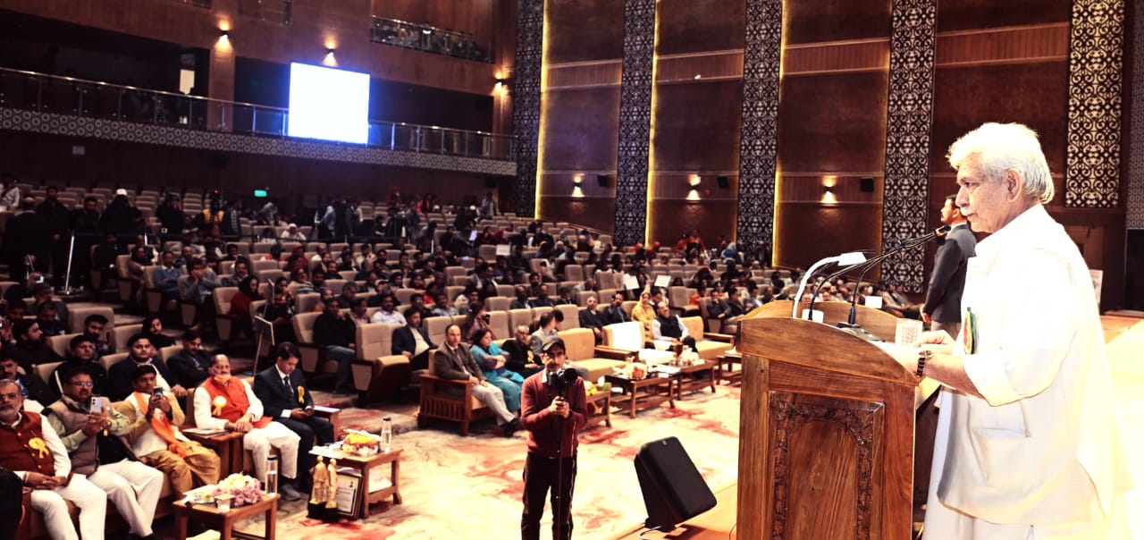 LG Manoj Sinha Leads Ek Bharat Shreshtha Bharat Event in Srinagar on Sardar Patel 150th Jayanti