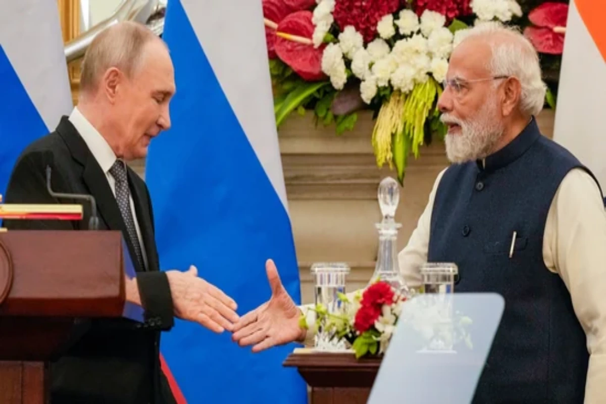 गीता से लेकर केसर तक… भारत दौरे पर पुतिन को पीएम मोदी ने दिए खास तोहफे