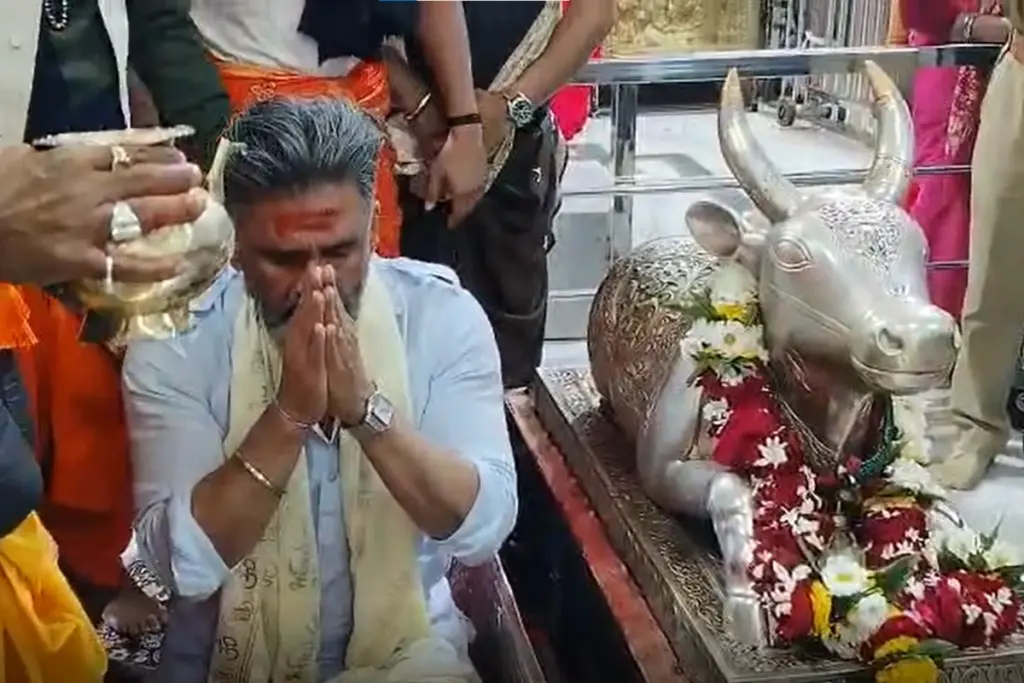 Suniel Shetty Mahakaleshwar Temple Visit