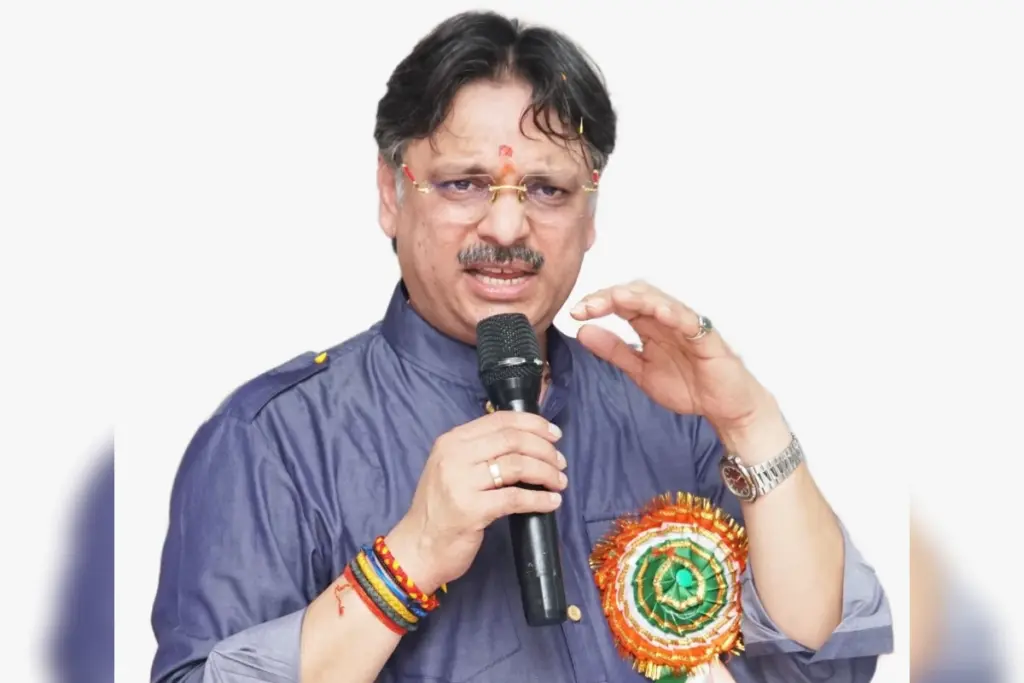 Dr Rajeshwar Singh