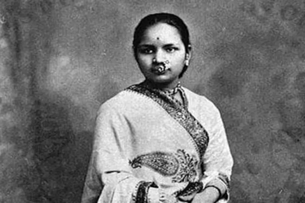 India's First Female doctor Anandibai Joshi Biography and her struggles