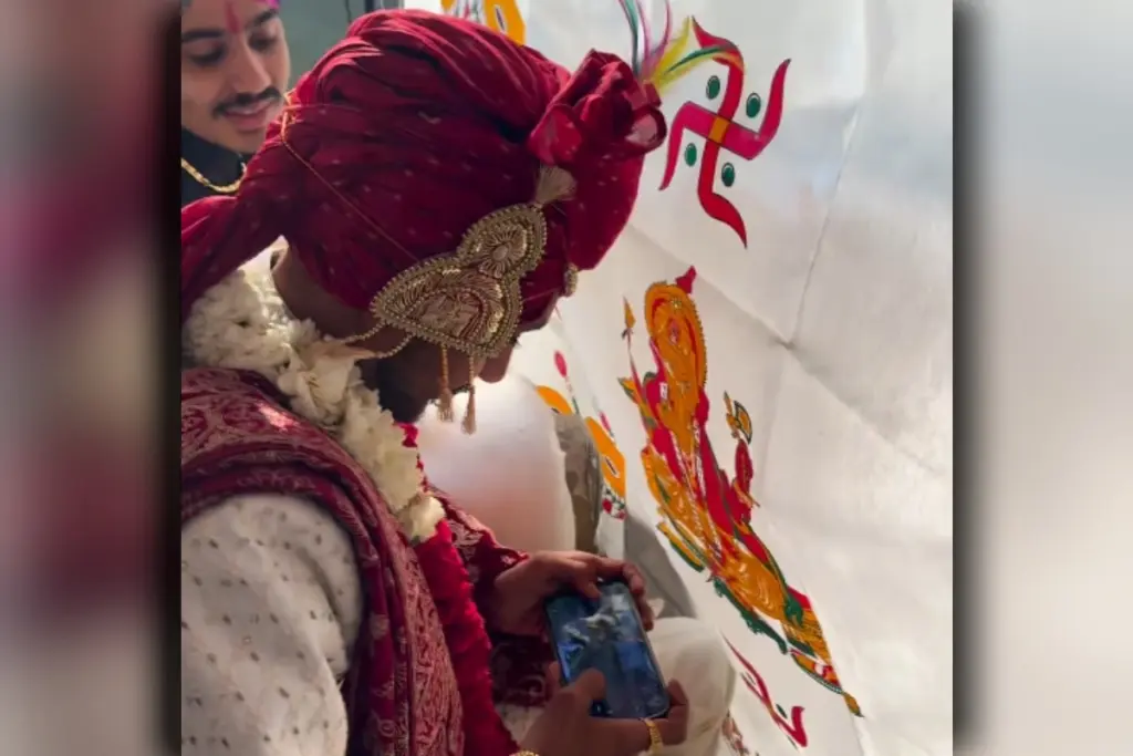 Groom playing PUBG in Wedding Mandap viral video