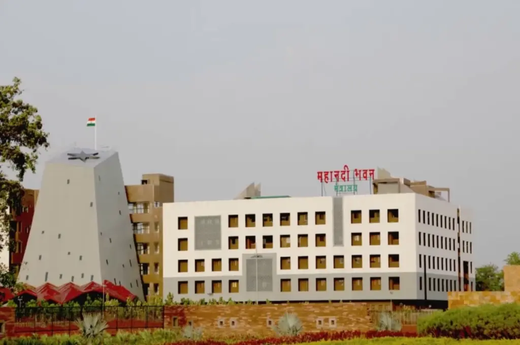 Chhattisgarh Govt Bans Employee Leaves for 3 Months due to Census and Sushasan Tihar