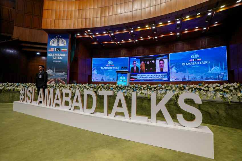 Iranian delegation meets Pakistan PM Shehbaz Sharif in Islamabad