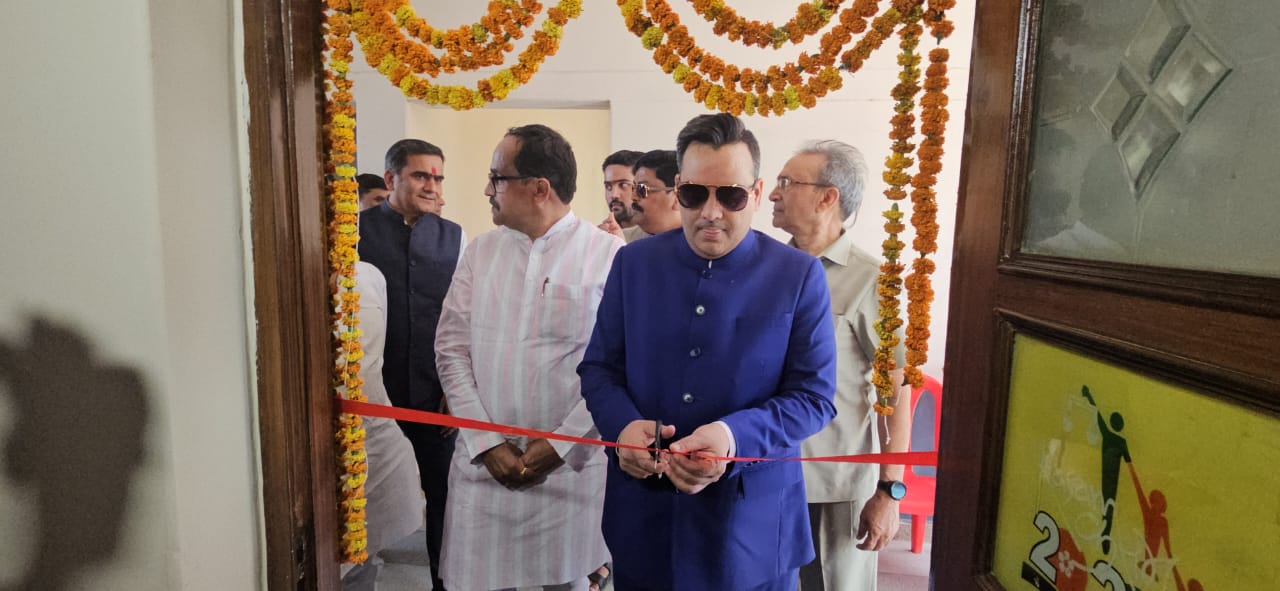 cmd upendrra rai inaugurates kailash gautam library prayagraj