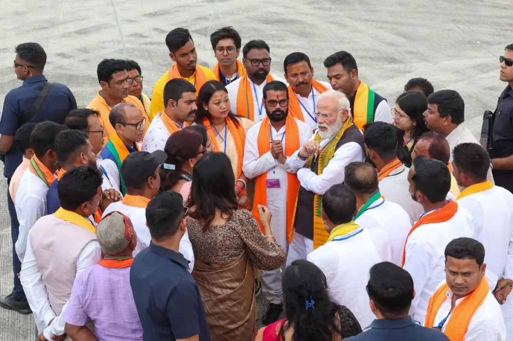 pm-modi-siliguri-bjp-karyakarta-meet-nari-shakti-vandan-sammelan-delhi