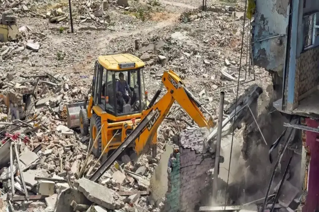 shalimar-bagh-delhi-road-widening-demolition-threat-157-families