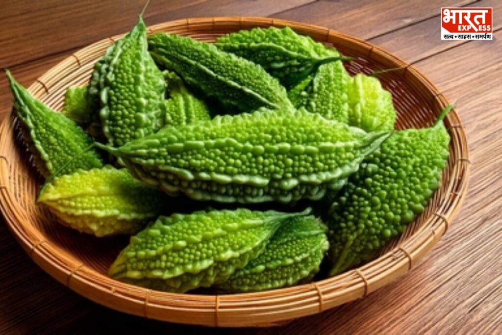 करेले की कड़वाहट को इन तरीकों से करें कम