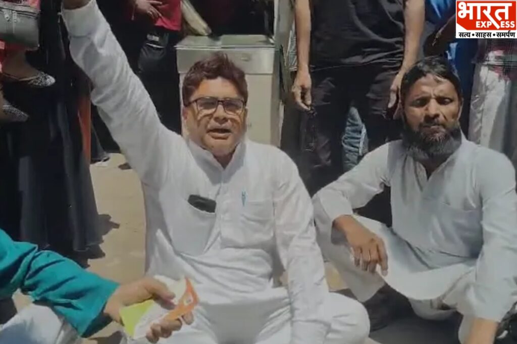 Gas Shortage Meerut Councilor Protests