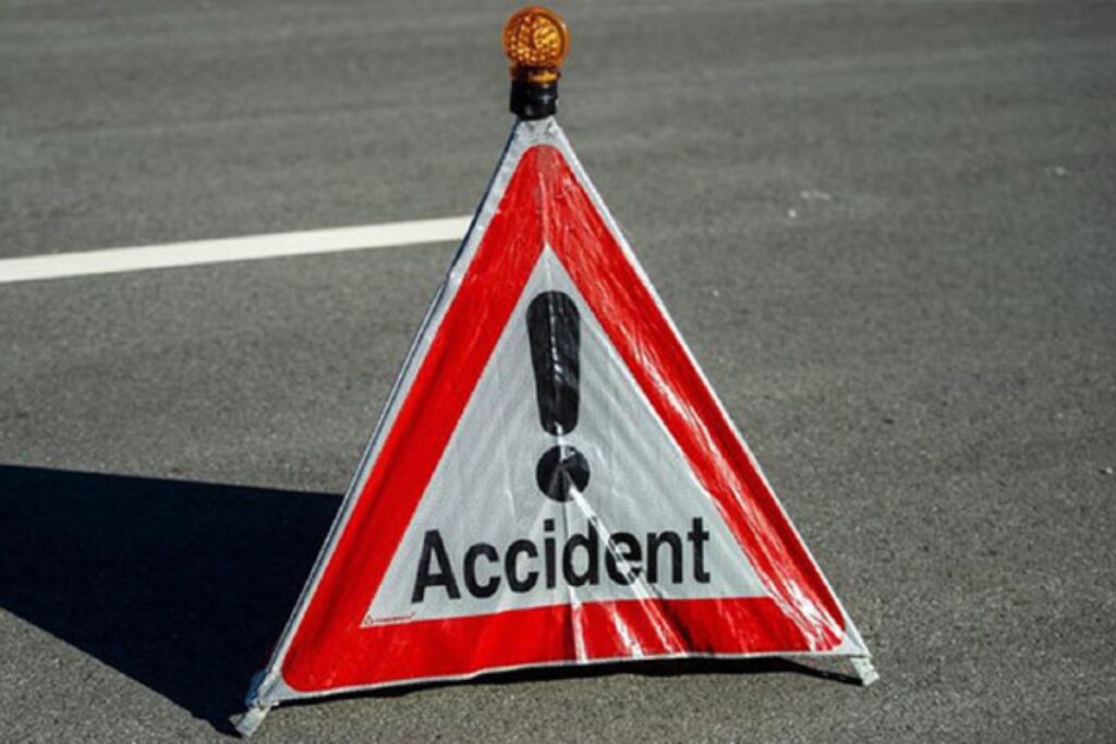 Delhi Agra highway accident