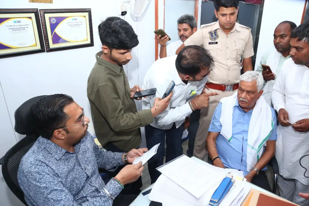 Hanumangarh, Pallu News, PM Fasal Bima Yojana Scam
