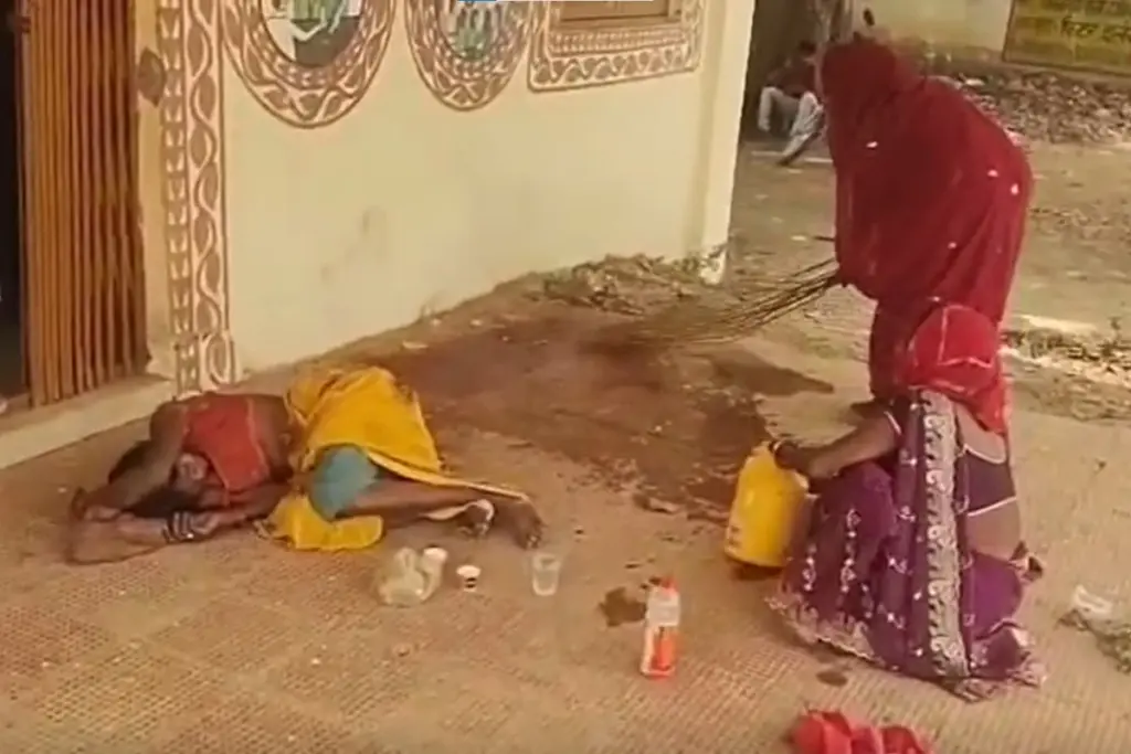 Newborn dies after woman gives birth at hospital gate in Singrauli MP System failure in Minister's area