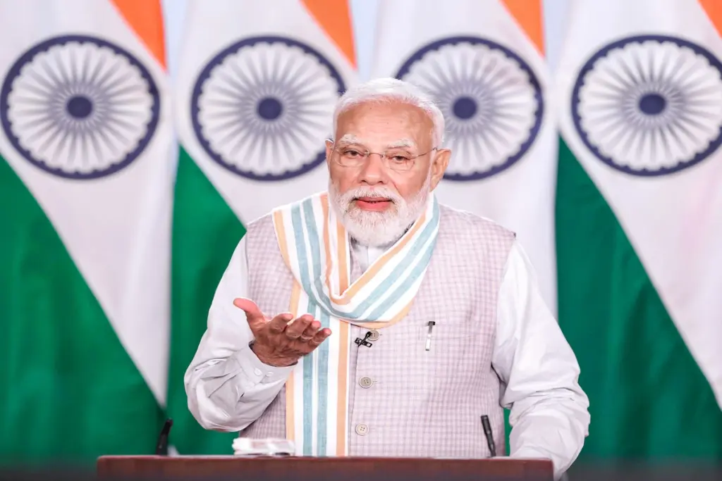 PM Modi Chairs 51st PRAGATI Meeting Pushes for Rooftop Solar & Strict Timelines