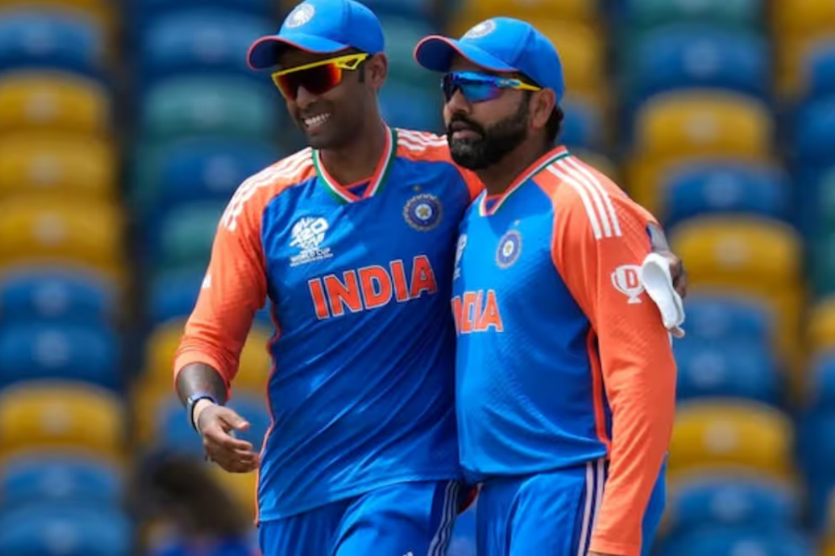 तय शेड्यूल के मुताबिक, भारतीय क्रिकेट टीम को अगस्त के महीने में श्रीलंका का दौरा करना है. इस दौरे पर दोनों टीमों के बीच आईसीसी वर्ल्ड टेस्ट चैंपियनशिप (WTC) के तहत दो बेहद अहम टेस्ट मैच और उसके बाद तीन मैचों की टी20 सीरीज खेली जानी थी, लेकिन अब टी20 सीरीज को लेकर एक बेहद चौंकाने वाली खबर सामने आई है. 