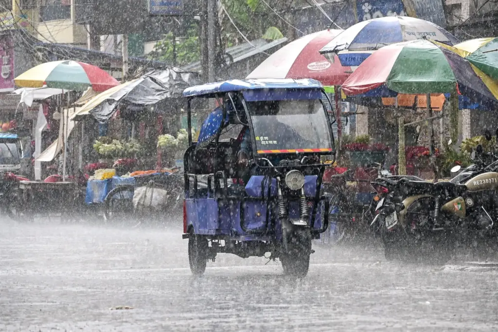 Aaj Ka Mausam Weather Updates Today 21 June 2026 Weather News Hindi Rain Alert Heatwave Warning