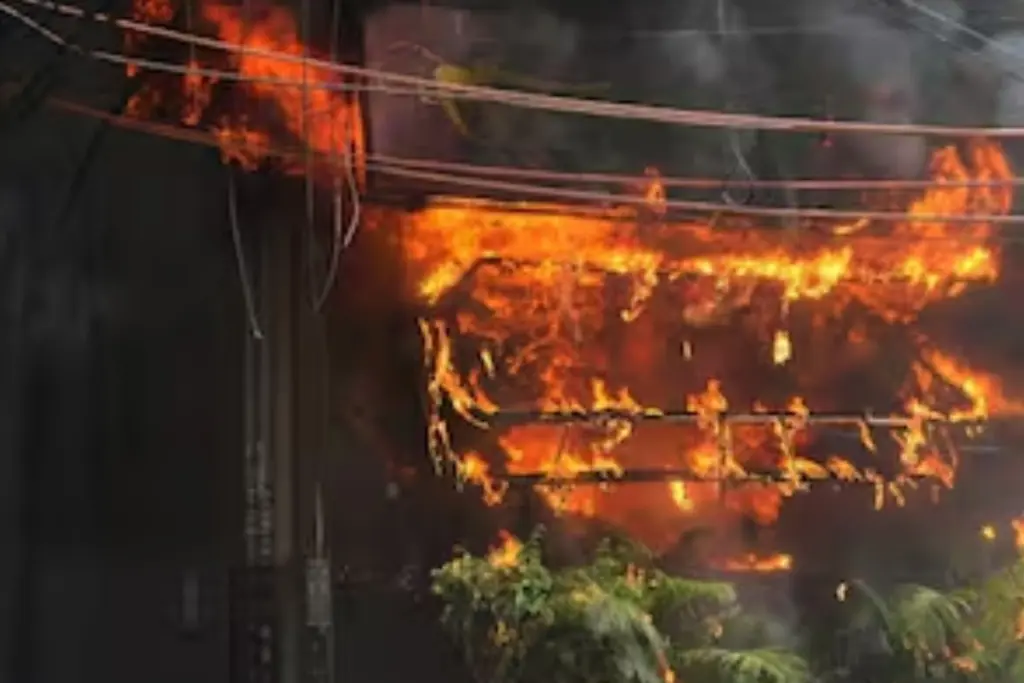 Delhi Fire CTI Writes To CM Rekha Gupta Demanding Fire Safety Guidelines