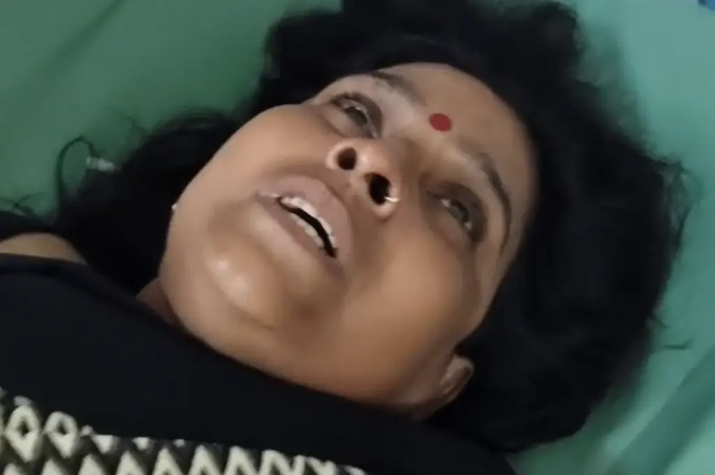 Etah Crime Woman Shot By Car Occupants During Morning Walk In Jasrathpur