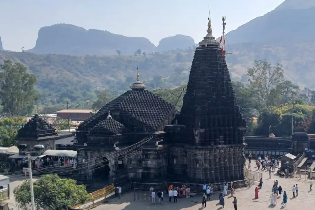Nashik Mahakumbh, Trimbakeshwar Temple, VIP Darshan