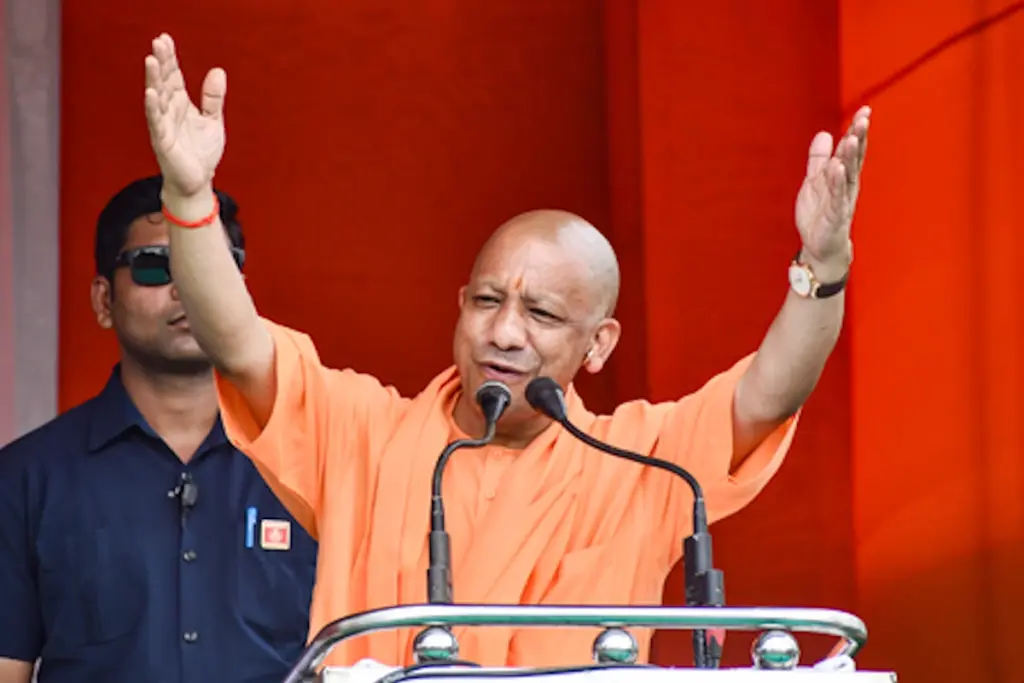 छापेमारी के दौरान लैब टेस्टिंग के लिए सीज की गई दवाइयों के सैंपल.