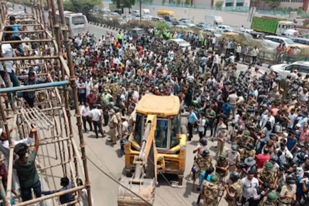 Yamuna O Zone Declared 94 Illegal Colonies Face Demolition Threat In Delhi
