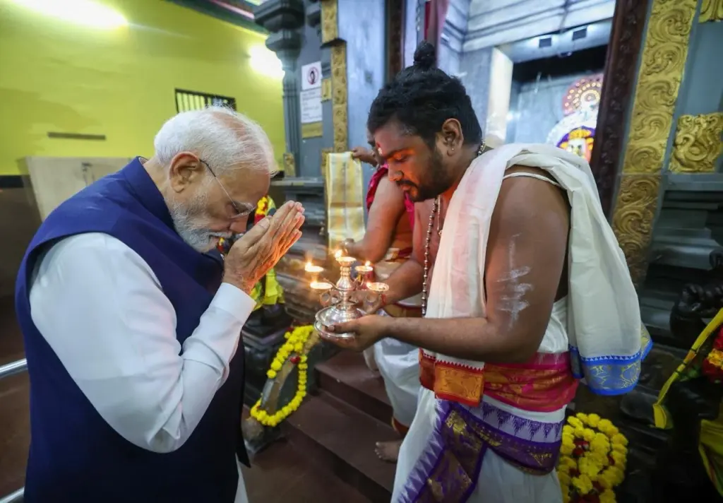pm-modi-visit-seychelles-arulmigu-navasakthi-vinayagar-temple-victoria