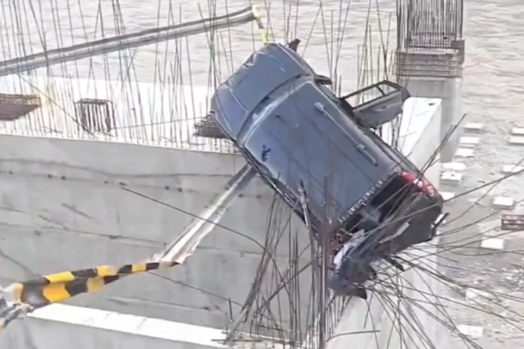 Atal Tunnel Car Accident Speeding Scorpio Crashes Into Pillar, 1 Dead