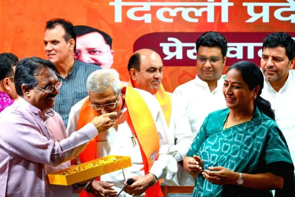 Delhi MCD Twist Indraprastha Vikas Party Merges With BJP, 16 Councillors Switch