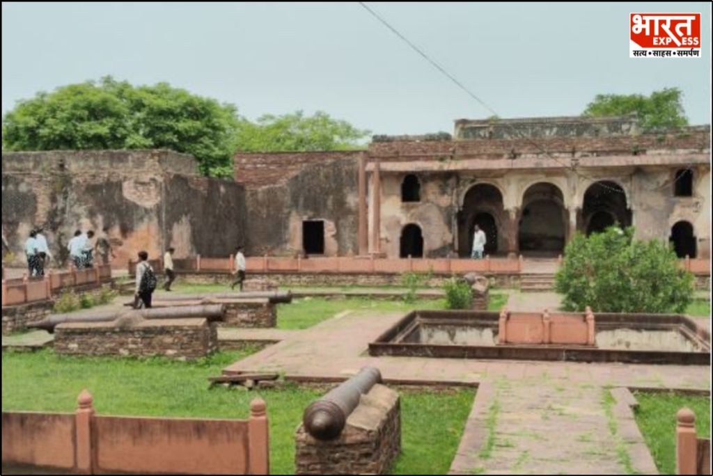 Shivpuri Narwar Fort cannon theft