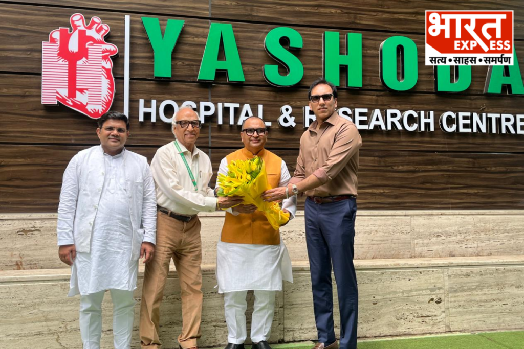 BJP Minority Morcha President Jamal Siddiqui Visits Yashoda Hospital Ghaziabad