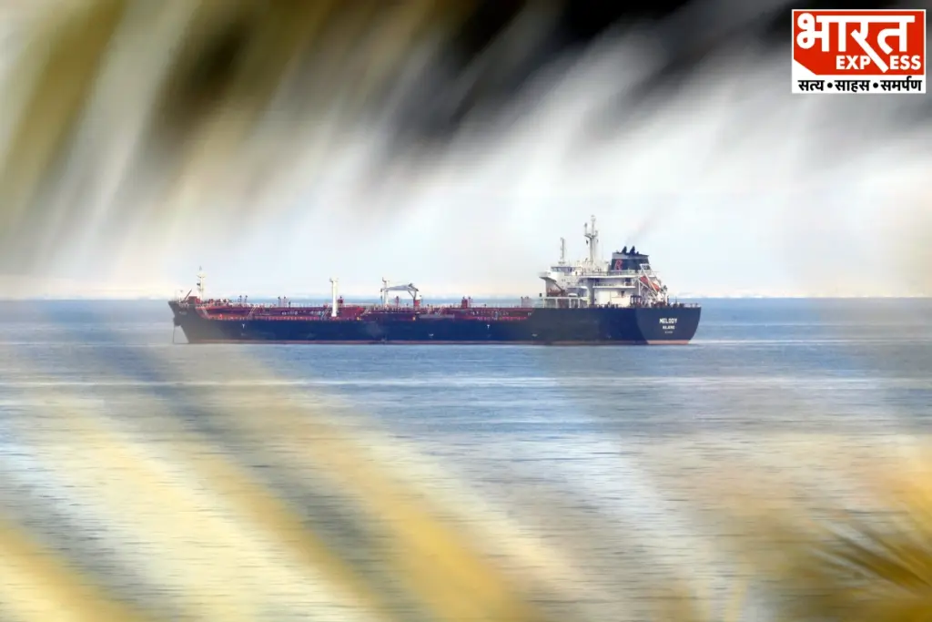 Indian Ship Sinks Red Sea