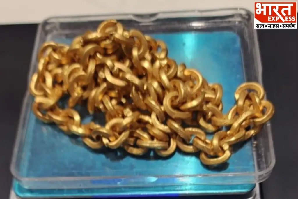 Woman arrested with half kg gold in Ahmedabad