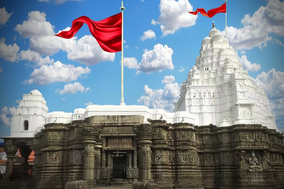 द्वारका के पास स्थित नागेश्वर मंदिर भगवान शिव की विशाल प्रतिमा के लिए भी जाना जाता है. शिवरात्रि पर मंदिर को विशेष रूप से सजाया जाता है.