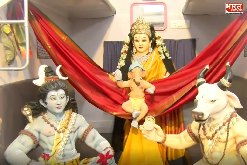 Malad Ganpati Pandal Konkan Kanya Express Theme