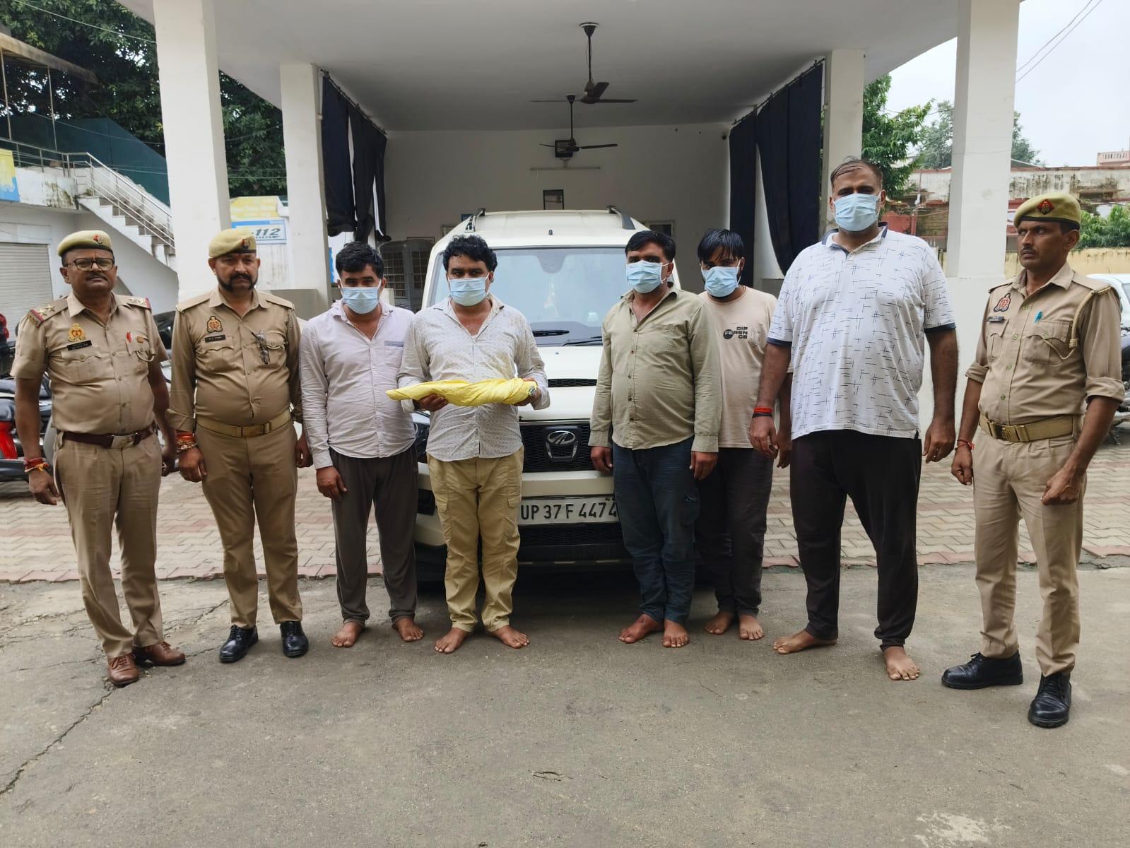 hapur-badnauli-clash-inspector-co-city-removed-police-personnel-suspended