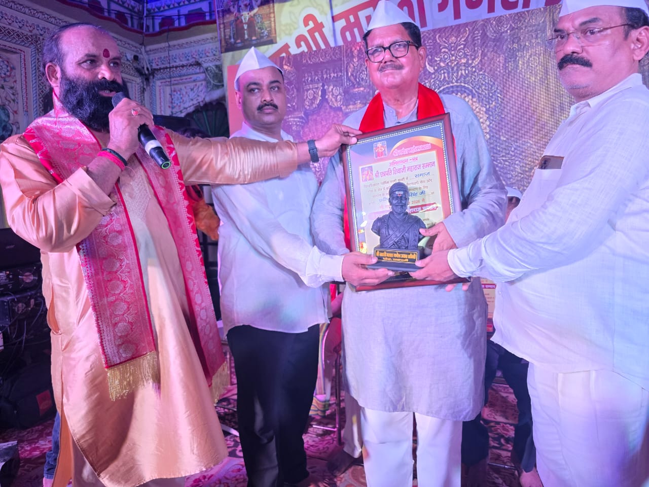 pradeep-narayan-singh-honoured-with-chhatrapati-shivaji-maharaj-samman-kashi-maratha-samaj